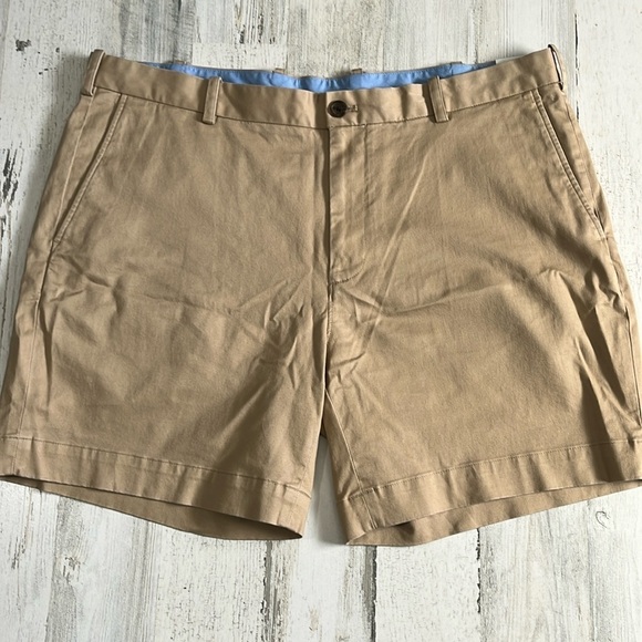 Brooks Brothers Khaki Shorts Size 40 NWT
